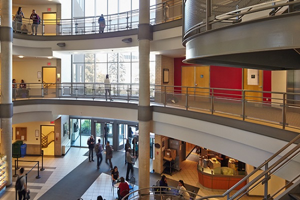 MOHAWK COLLEGE (HAMILTON, ONTARIO)